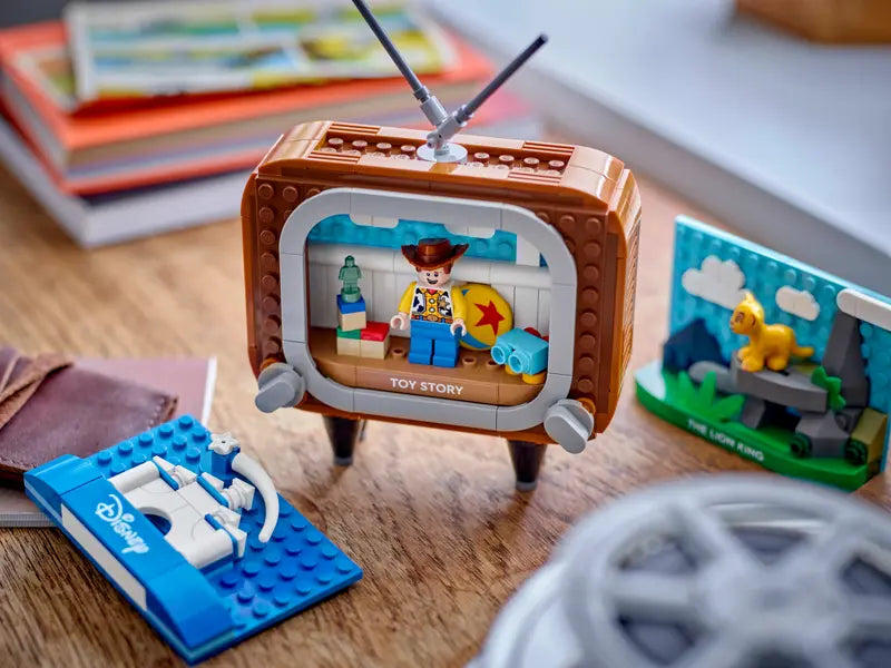 LEGO® Disney 40774 Szenen aus den Disney Classics Filmen – Lifestyle-Ansicht