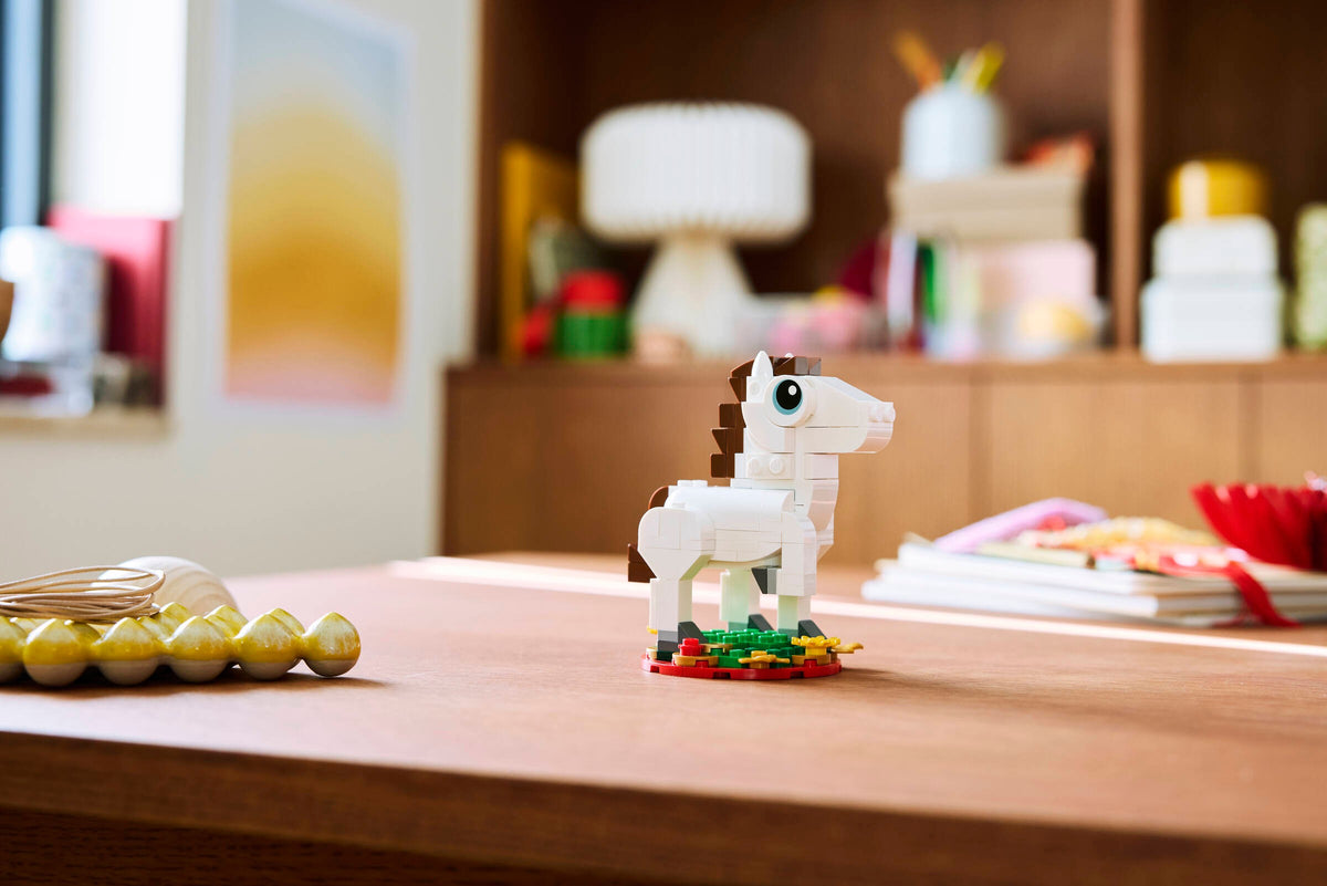 LEGO® Promotional 40779 Jahr des Pferdes – Lifestyle-Foto 1