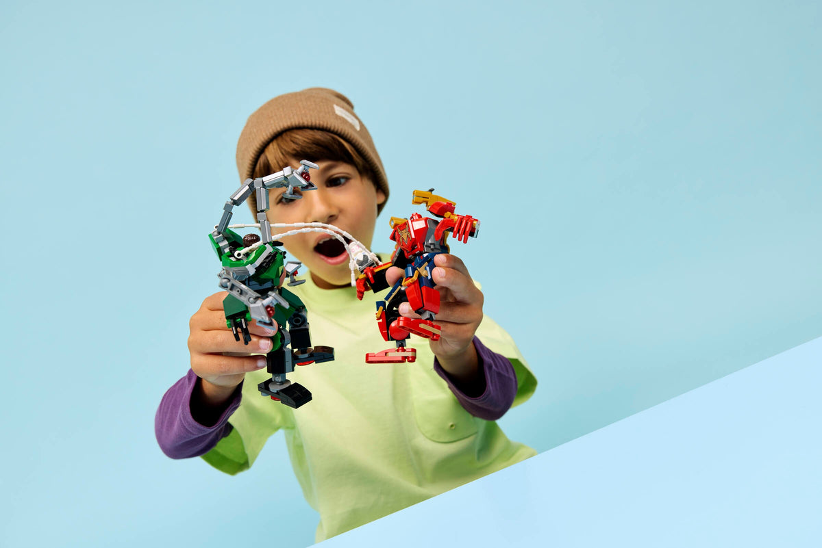 LEGO® Super Heroes 76338 Mech-Duell: Spider-Man vs. Doc Ock – Lifestyle-Foto 1