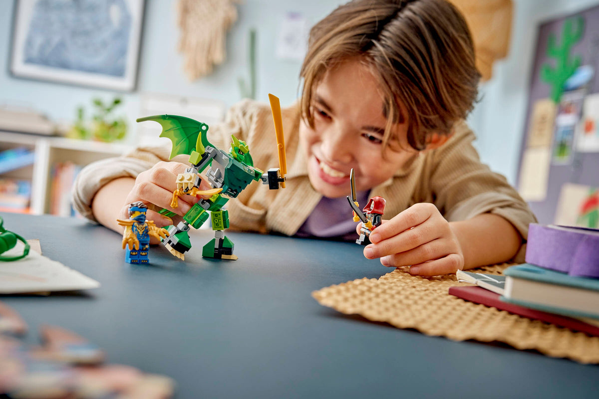 LEGO® Ninjago 71862 Lloyds Drachen-Mech Battle Set – Lifestyle-Foto 2
