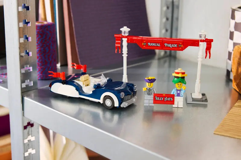LEGO® Icons 40913 Oldtimer-Parade – Lifestyle-Ansicht