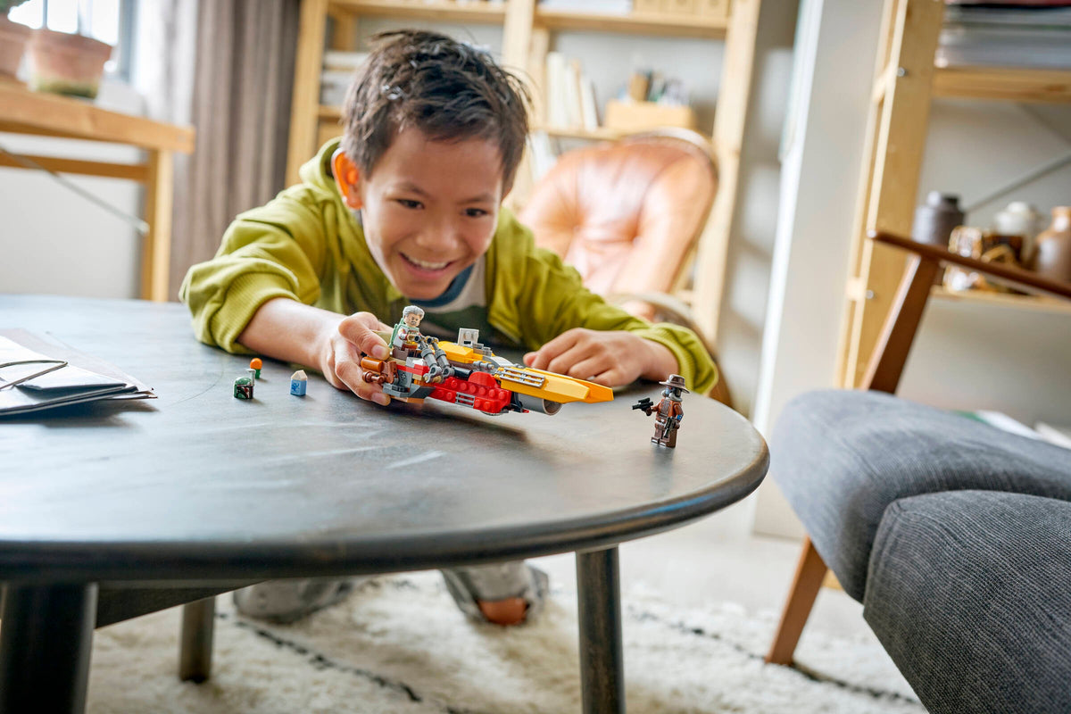LEGO® Star Wars 75437 Cobb Vanths Speeder – Lifestyle-Foto 1