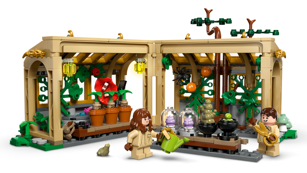 LEGO® Harry Potter 76445 Schloss Hogwarts™: Kräuterkundeunterricht – Detailansicht 2