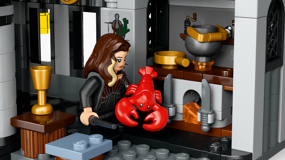 LEGO® Harry Potter 76453 Landsitz der Familie Malfoy – Detailansicht 3